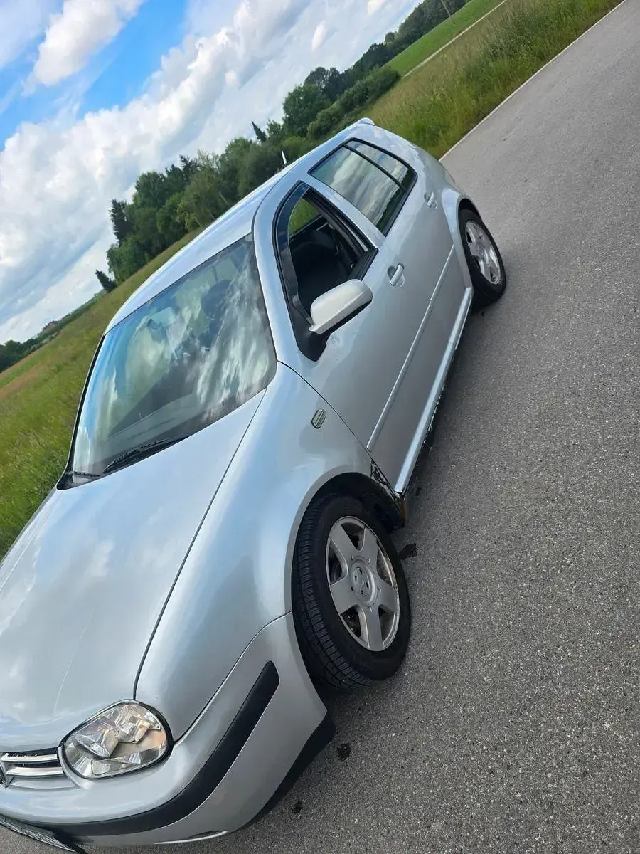 Gebraucht VW Golf IV Basis 116 PS (85 kW) 2000 Silber Kleinwagen