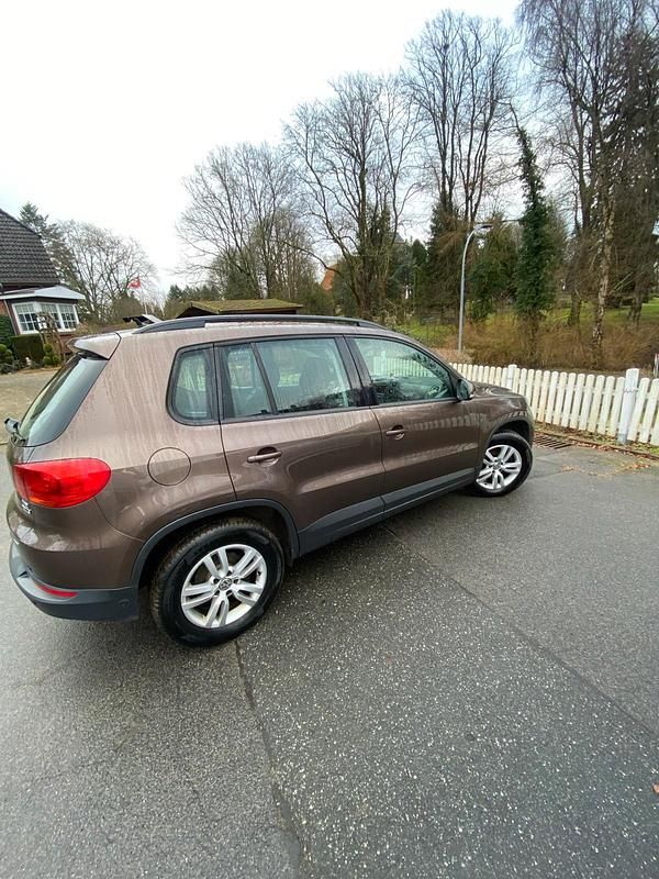 Gebraucht VW Tiguan Trendline 110 PS (80 kW) 2015 Braun SUV