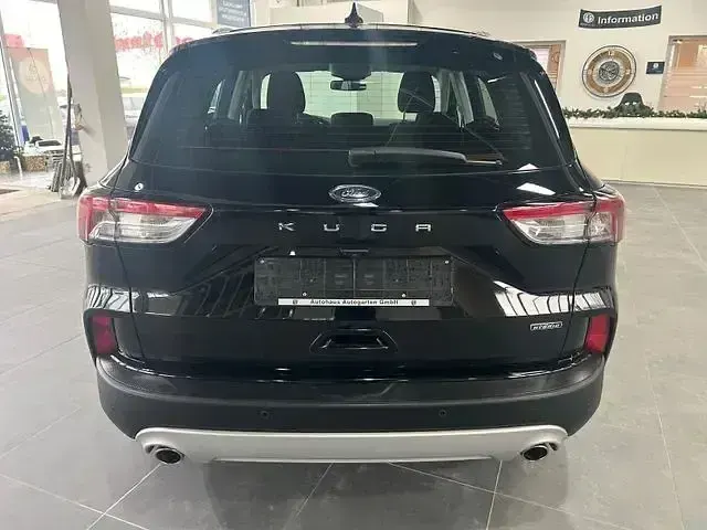 Gebraucht Ford Kuga Titanium 135 PS (99 kW) 2011 Schwarz SUV