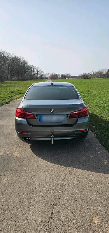 Gebraucht BMW 530 258 PS (189 kW) 2015 Limousine