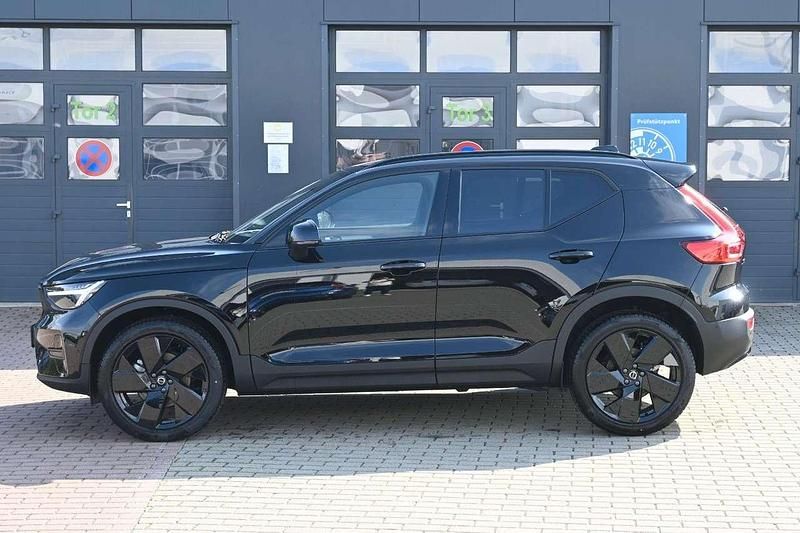 Gebraucht Volvo XC40 Plus 163 PS (119 kW) 2025 Schwarz SUV