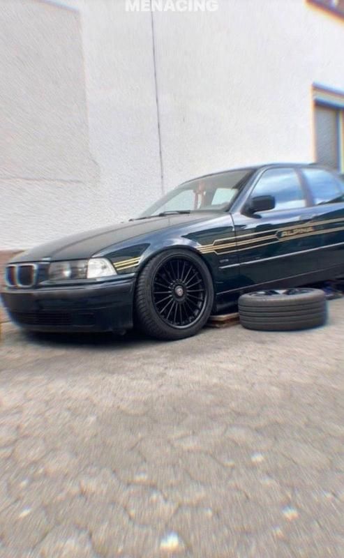 Second-hand BMW 320 150 CP (110 kW) 1992 Berlinǎ