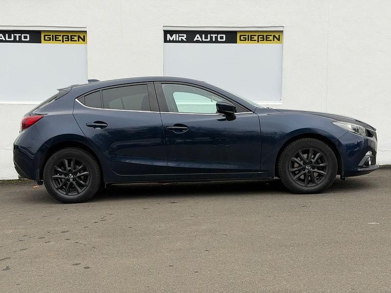 Gebraucht Mazda 3 Center-Line 150 PS (110 kW) 2015 Deep crystal blue Limousine