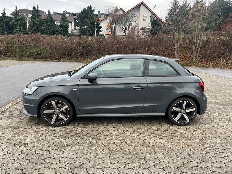 Gebraucht Audi A1 Sport 192 PS (141 kW) 2017 Grau Kleinwagen