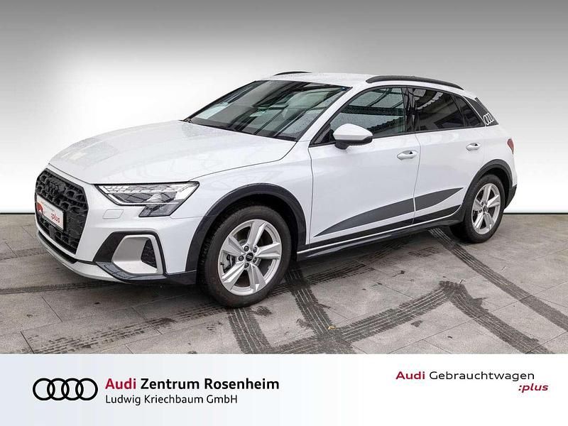 Gletscherweiß metallic Gebraucht 2024 Audi A3 Ambiente Kombi | 34.880 € (Fairer Preis) - Bild 1/4