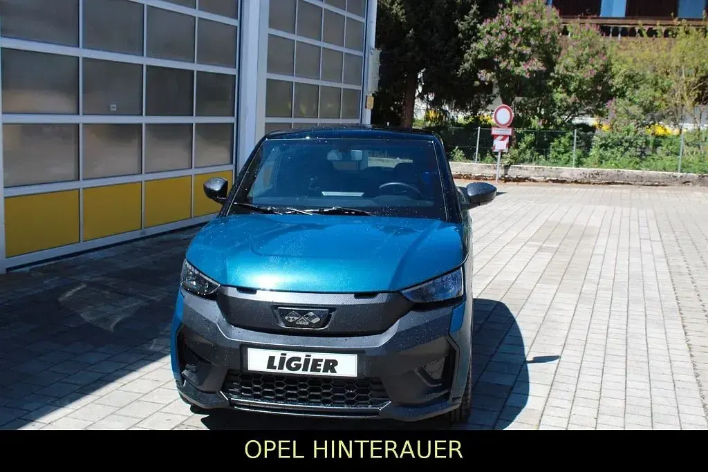 Nuova Ligier JS50 2026 Blu Utilitaria
