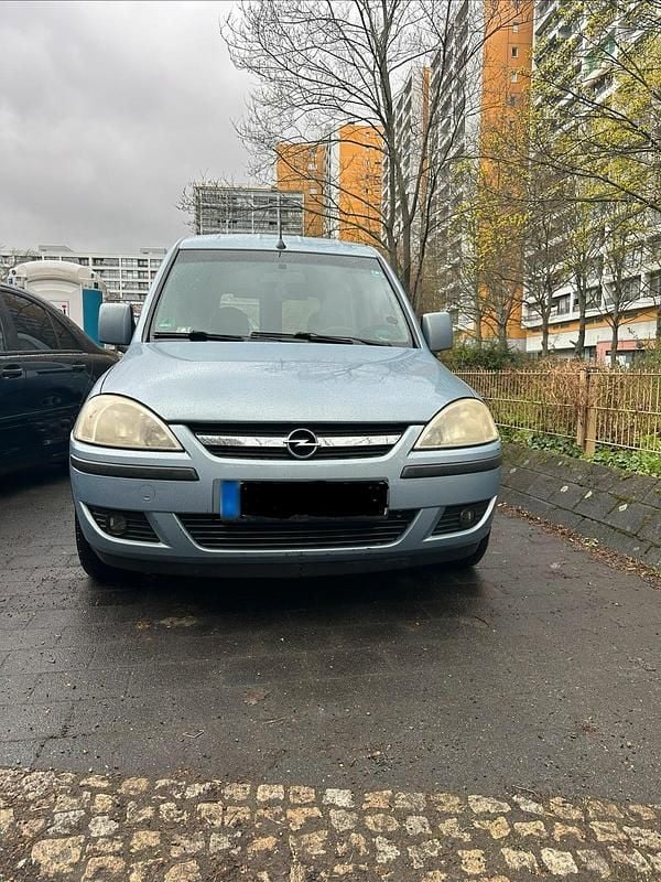 Second-hand Opel Combo 97 CP (71 kW) 2006 Albastru Monovolum