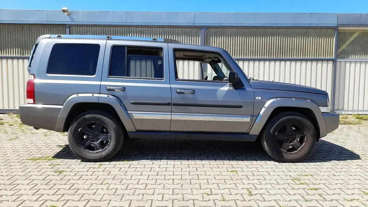 Gebraucht Jeep Commander 218 PS (160 kW) 2007 Grau SUV