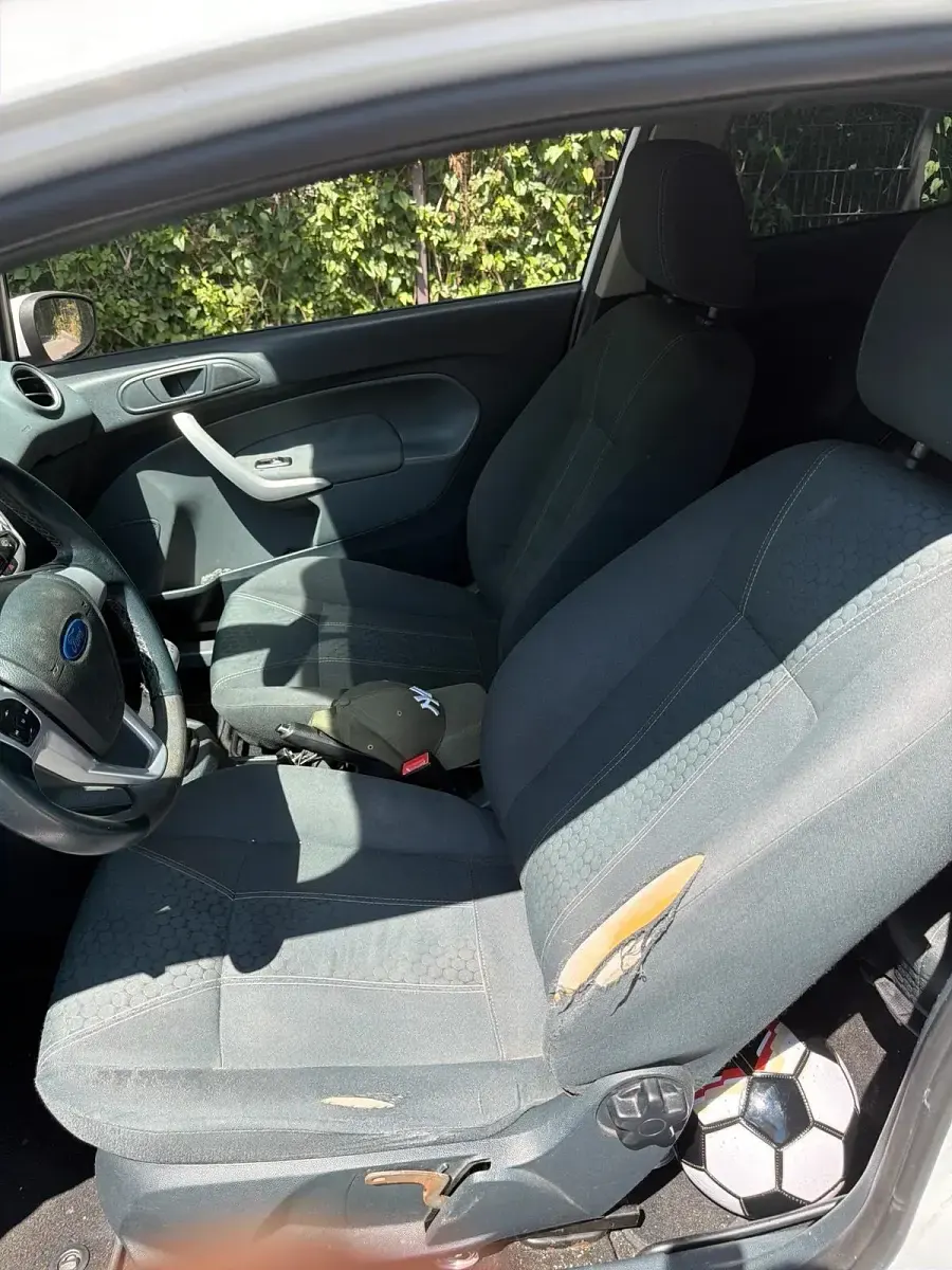 Gebraucht Ford Fiesta 82 PS (60 kW) 2009 Weiß Kleinwagen