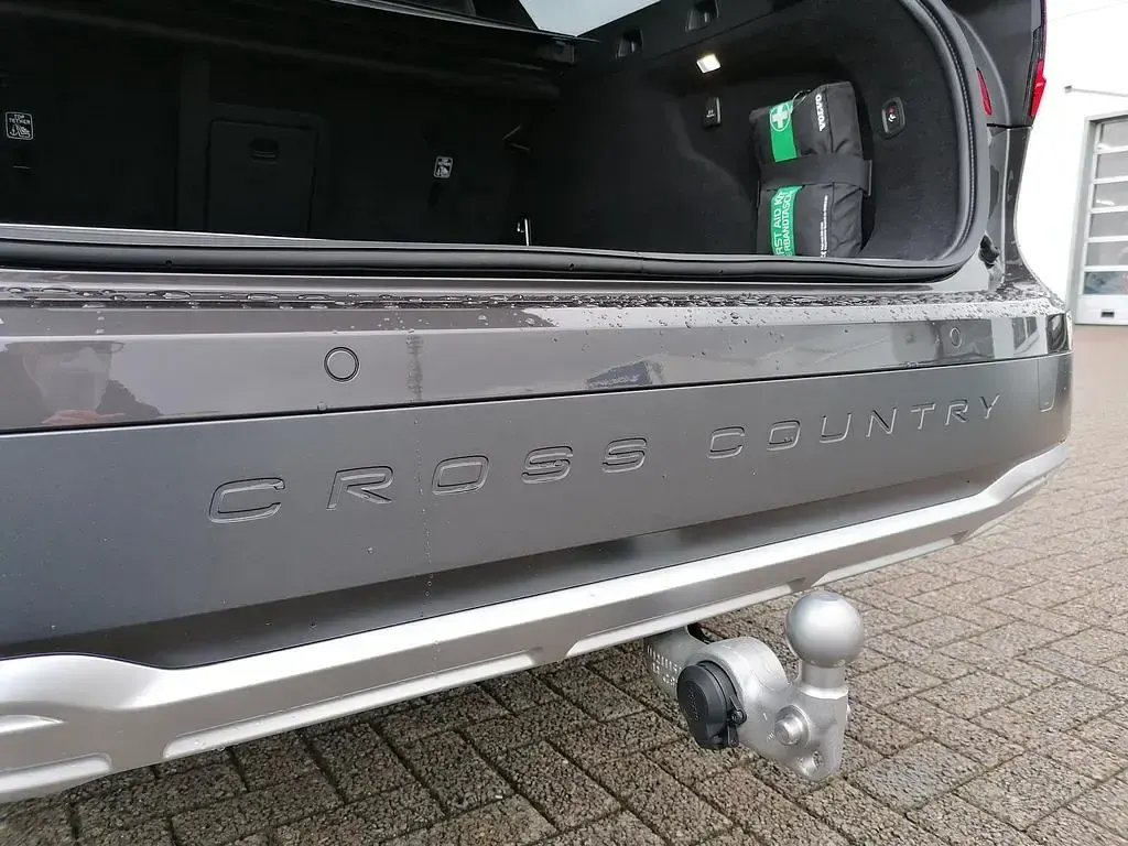 Gebraucht Volvo V90 CC Pro 197 PS (144 kW) 2021 Platinum grey metallic Kombi