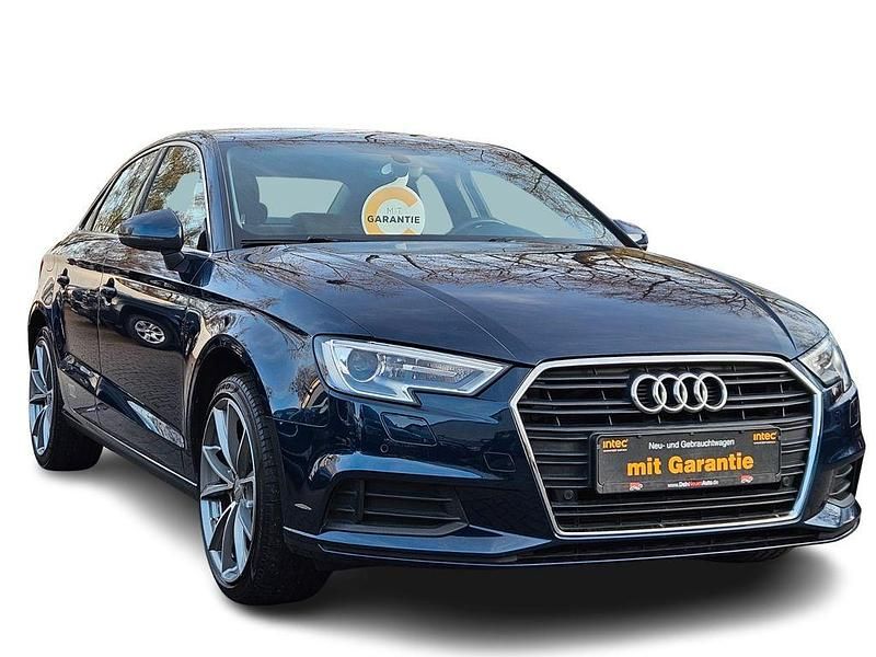 Gebraucht Audi A3 Comfort 116 PS (85 kW) 2018 Blau Limousine