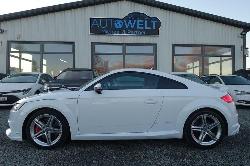 Weiß Gebraucht 2018 Audi TTS Sport Coupé | 29.990 € (Guter Preis) - Bild 1/4