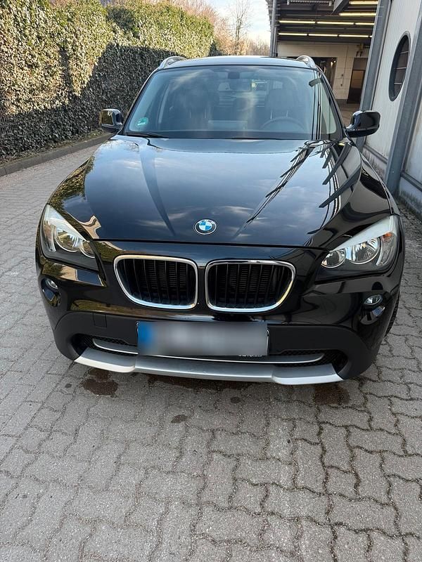 Gebraucht BMW X1 143 PS (105 kW) 2011 Schwarz SUV