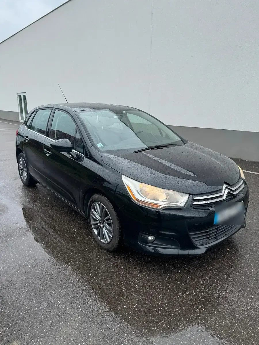 Gebraucht Citroën C4 112 PS (82 kW) 2012 Schwarz Kleinwagen