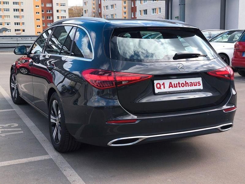Gebraucht Mercedes C200 204 PS (150 kW) 2022 Grafitgrau  metalliclack Kombi