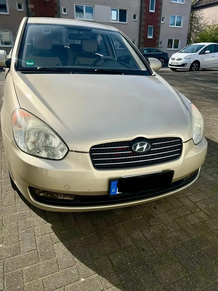 Gebraucht Hyundai Accent 116 PS (85 kW) 2009 Beige Limousine