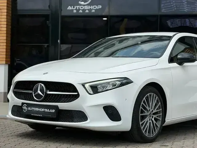 Gebraucht Mercedes A200 163 PS (119 kW) 2022 Weiß Limousine