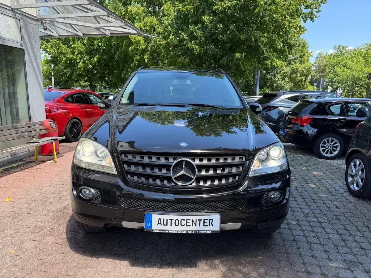Gebraucht Mercedes ML320 AMG 224 PS (164 kW) 2007 Schwarz SUV