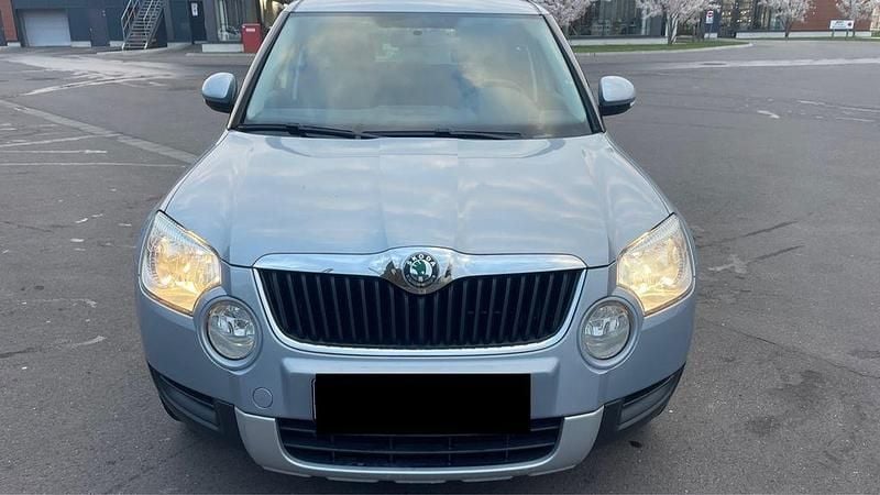 Gebraucht Skoda Yeti Ambition 122 PS (89 kW) 2013 Silber SUV