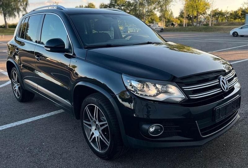 Schwarz Gebraucht 2016 VW Tiguan Sportline SUV | 17.999 € (Superpreis) - Bild 1/4