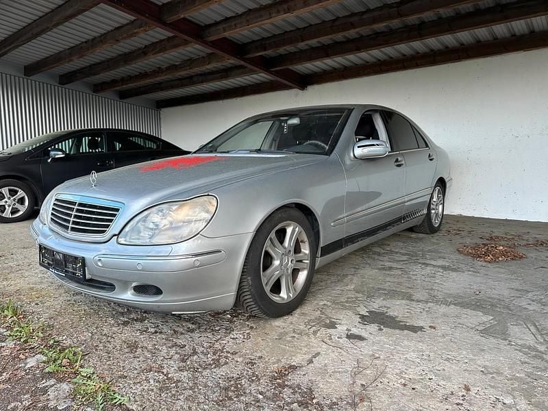 Second-hand Mercedes S320 224 CP (164 kW) 2000 Argintiu Berlinǎ