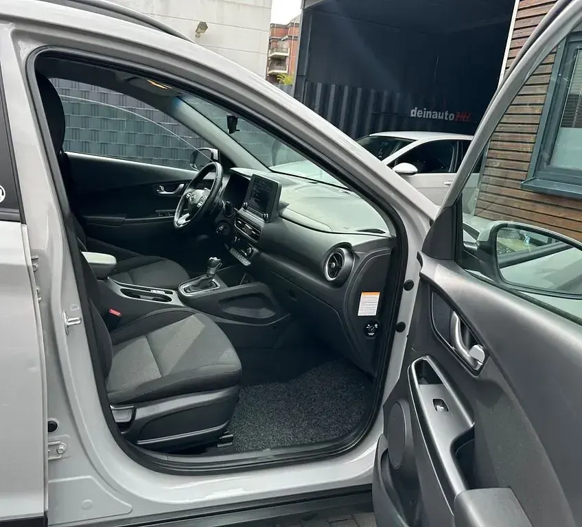 Gebraucht Hyundai Kona Edition 30 105 PS (77 kW) 2022 Grau SUV