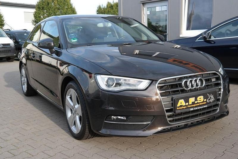 Braun Gebraucht 2013 Audi A3 Ambition Kleinwagen | 13.900 € (Guter Preis) - Bild 1/4