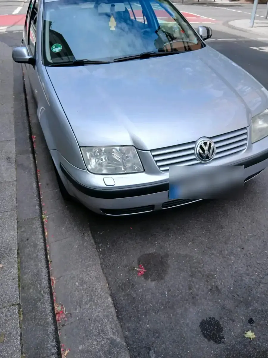 Gebraucht VW Bora 75 PS (55 kW) 2002 Grau Limousine