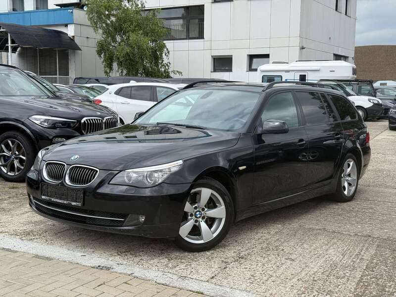 Schwarz Gebraucht 2010 BMW 525 Shadowline Kombi | 4.490 € (Etwas zu teuer) - Bild 1/4