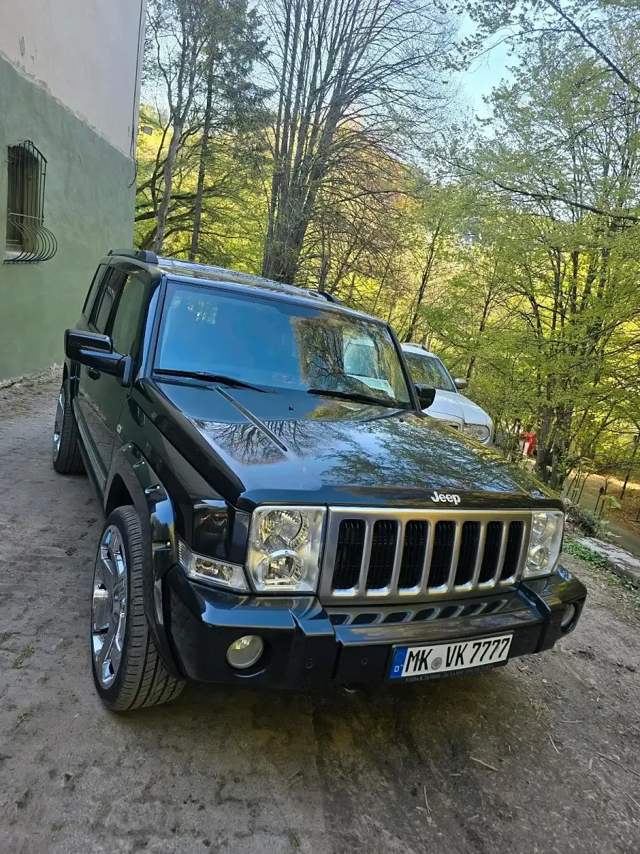 Second-hand Jeep Commander 218 CP (160 kW) 2008 Negru SUV