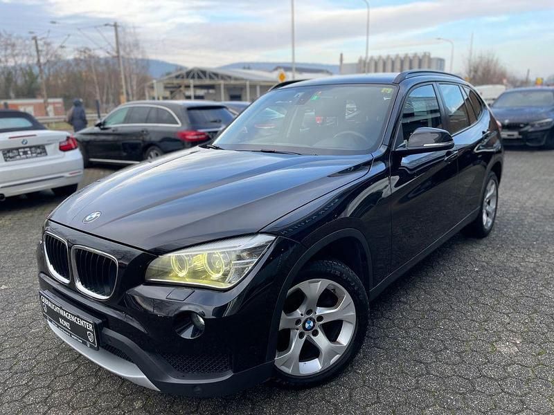 Schwarz Gebraucht 2013 BMW X1 Sport Line SUV | 5.990 € (Superpreis) - Bild 1/4