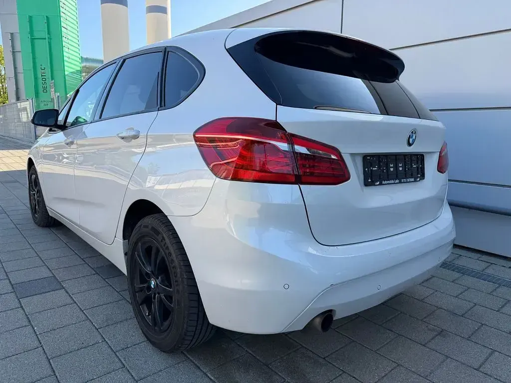Gebraucht BMW 218 Active Tourer Advantage 136 PS (100 kW) 2016 Weiß Van / Kleinbus
