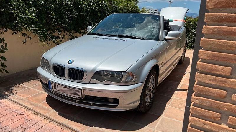 Gebraucht BMW 318 143 PS (105 kW) 2002 Silber Cabrio