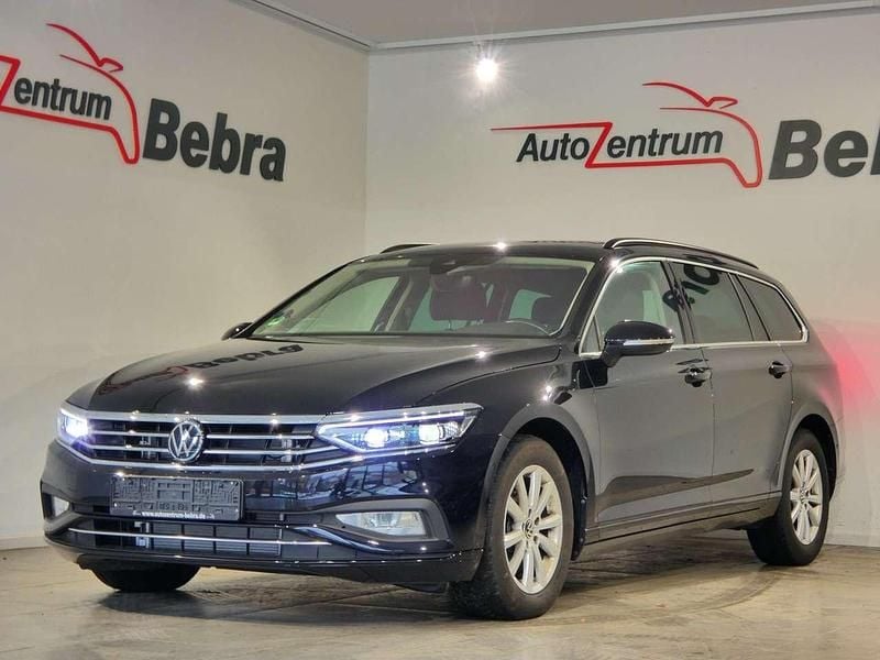 Gebraucht VW Passat Business 150 PS (110 kW) 2023 Deep black Kombi