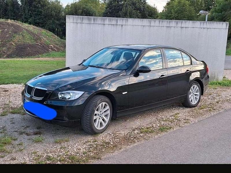 Schwarz Gebraucht 2006 BMW 318 Limousine | 3.300 € (Fairer Preis) - Bild 1/4