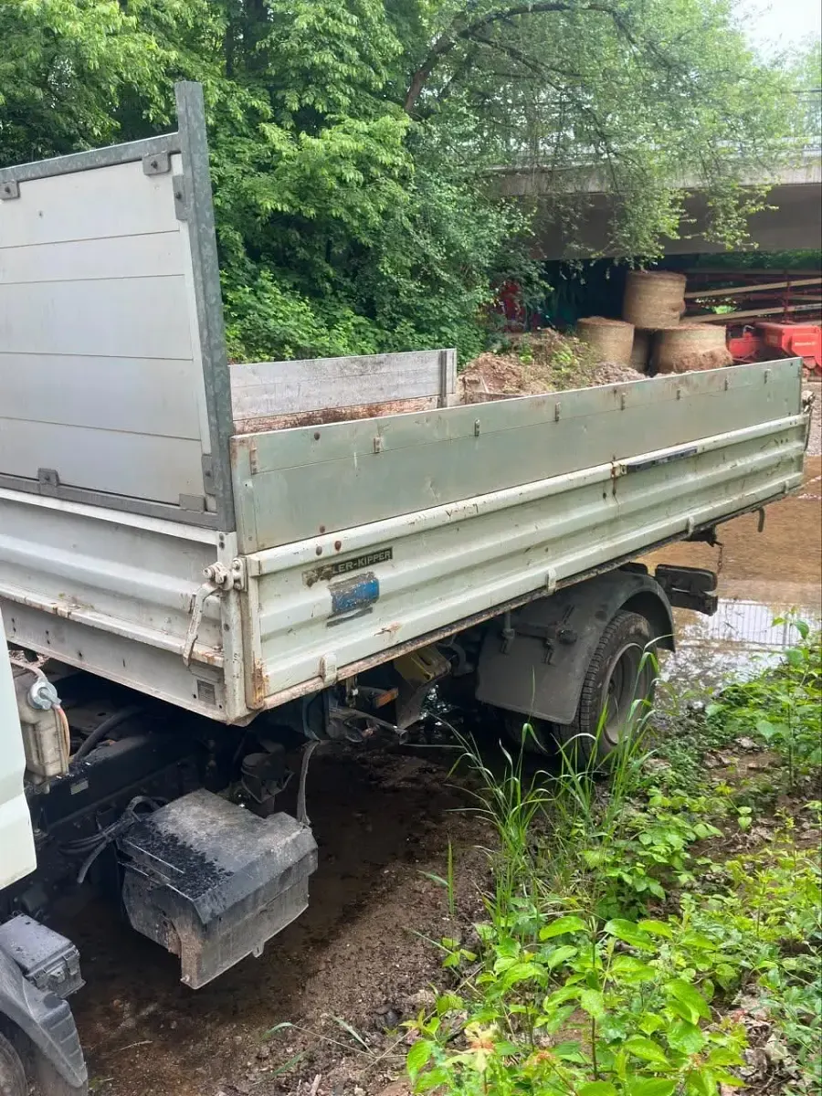 Gebraucht Mitsubishi Canter 150 PS (110 kW) 2011 Weiß