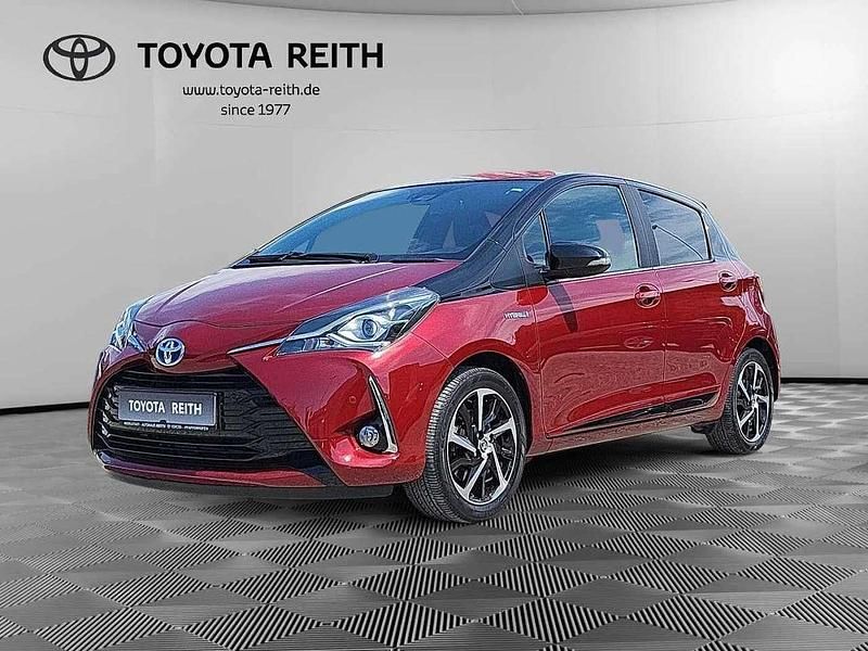 Tokiorot perleffekt/schwarz Gebraucht 2020 Toyota Yaris Hybrid Basis Kleinwagen | 16.440 € (Fairer Preis) - Bild 1/4