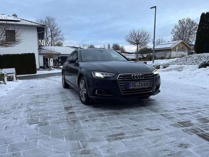 Gebraucht Audi A4 Sport 150 PS (110 kW) 2017 Grau Kombi