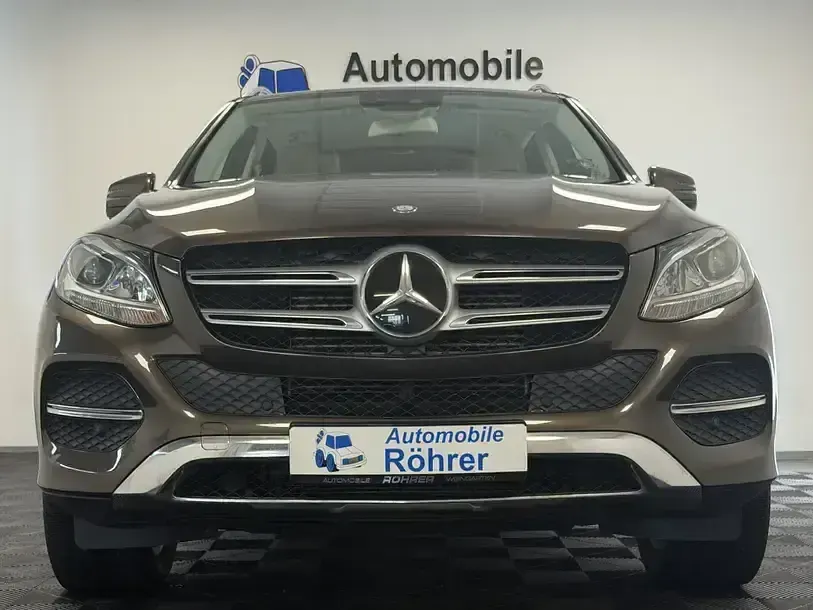 Gebraucht Mercedes GLE350 258 PS (189 kW) 2016 Braun 796 (manufaktur citrinbraun  meta (metallic) SUV