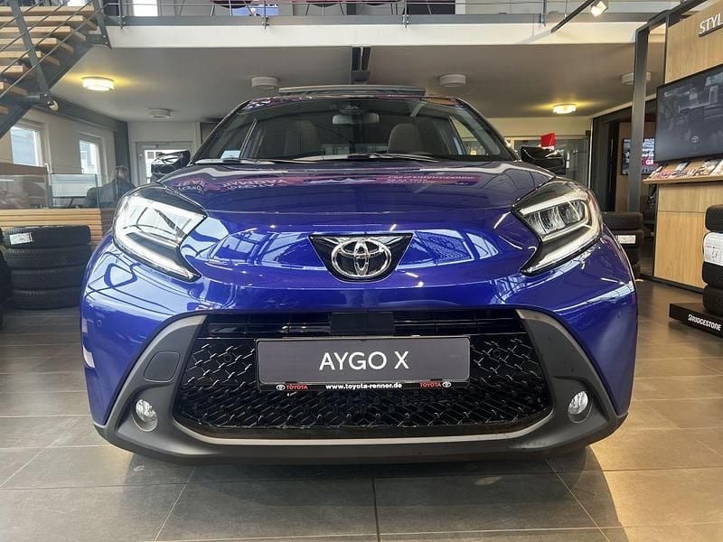 Blau Neu 2025 Toyota Aygo X SUV | 19.490 € - Bild 1/4