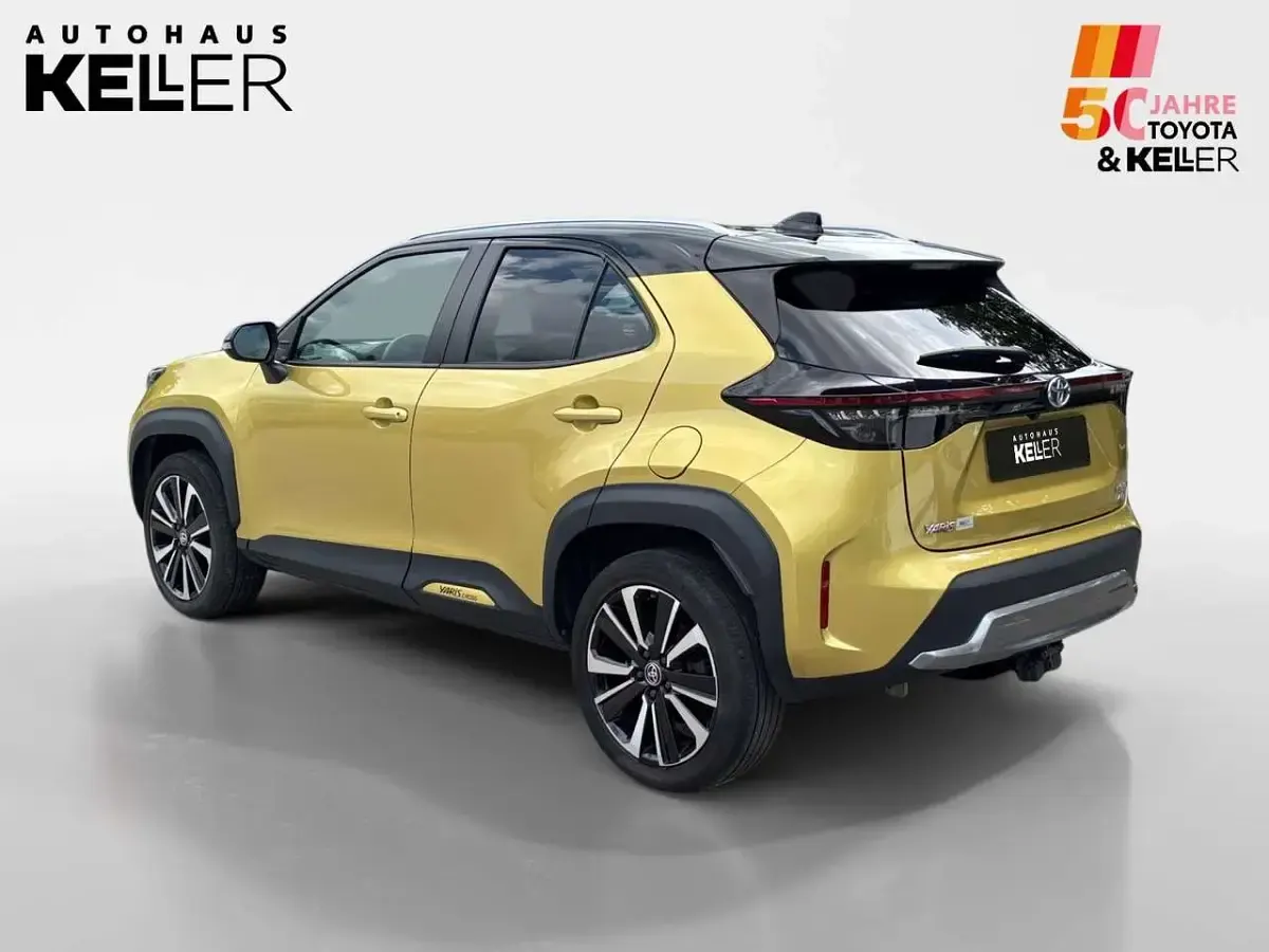 Gebraucht Toyota Yaris Cross Edition 116 PS (85 kW) 2021 Warm gold metallic SUV