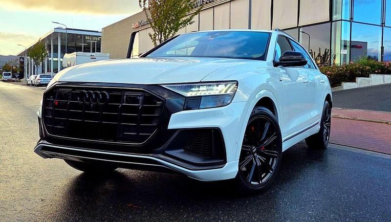 Gebraucht 2019 Audi Q8 Business SUV | 60.800 € (Teuer) - Bild 1/4