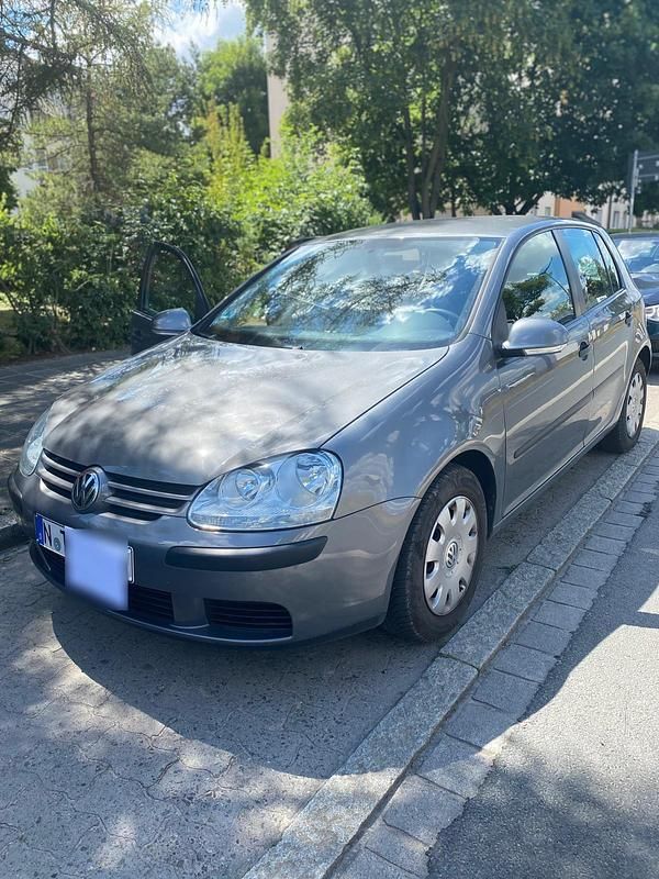 Gebraucht VW Golf V 75 PS (55 kW) 2005 Grau Kleinwagen