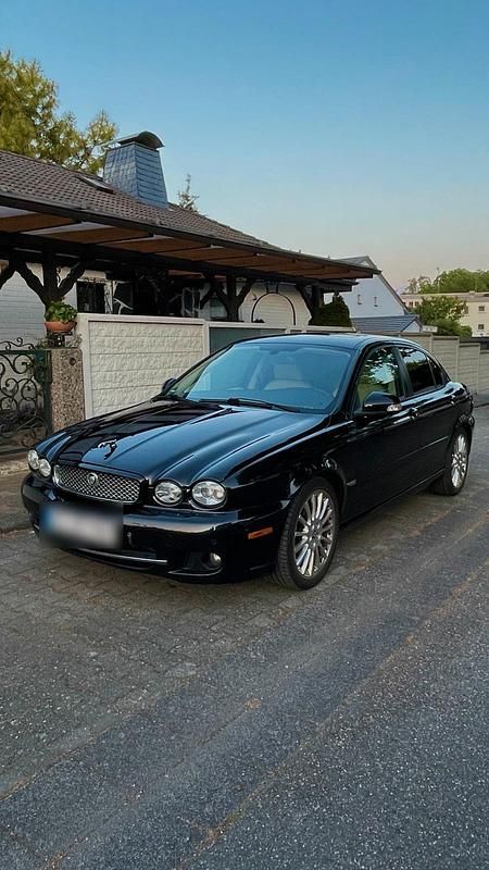 Schwarz Gebraucht 2008 Jaguar X-type Limousine | 3.999 € (Etwas zu teuer) - Bild 1/4