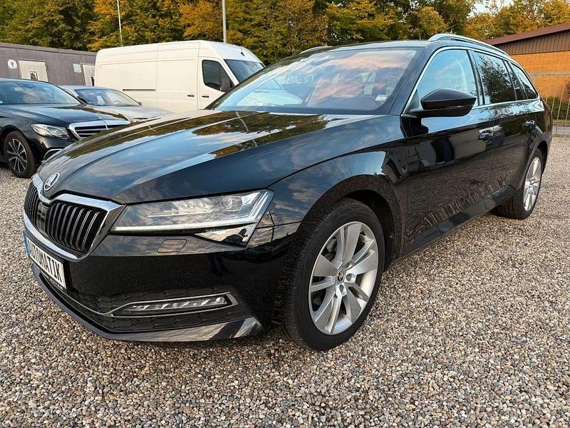 Schwarz Gebraucht 2021 Skoda Superb Style Kombi | 23.900 € (Fairer Preis) - Bild 1/4