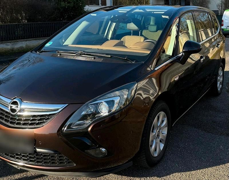 Braun Gebraucht 2011 Opel Zafira Tourer Van / Kleinbus | 5.490 € (Fairer Preis) - Bild 1/4