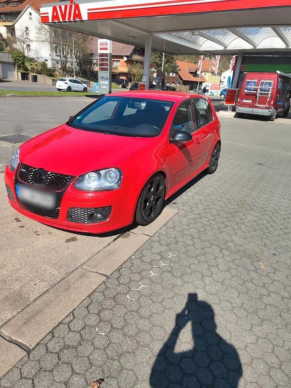 Rot Gebraucht 2008 VW Golf V Edition Limousine | 7.500 € (Guter Preis) - Bild 1/4