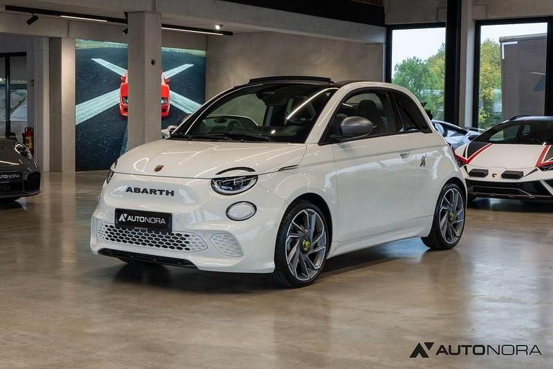 Weiß Gebraucht 2024 Abarth 500e Turismo Kleinwagen | 29.900 € (Fairer Preis) - Bild 1/4