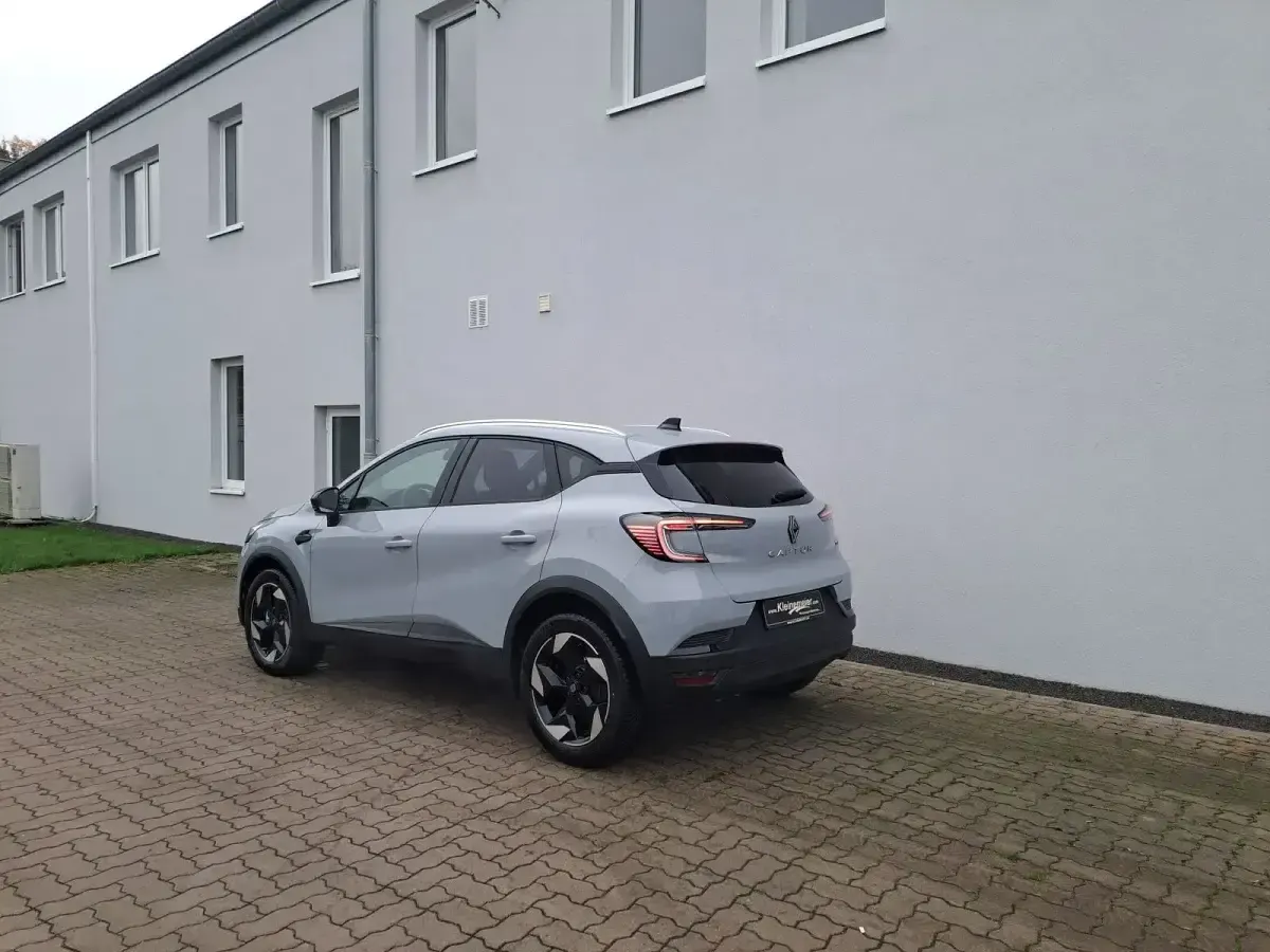 Neu Renault Captur Techno 103 PS (75 kW) 2026 Grau SUV