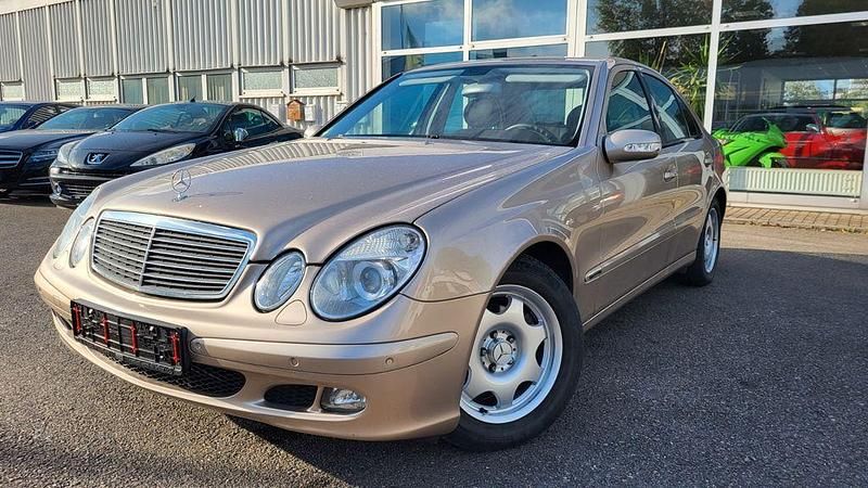 Gebraucht Mercedes E240 177 PS (130 kW) 2004 Gold Limousine